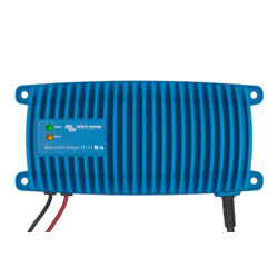 Зарядное устройство Victron Energy Blue Smart IP67 Charger 12/7 (1)